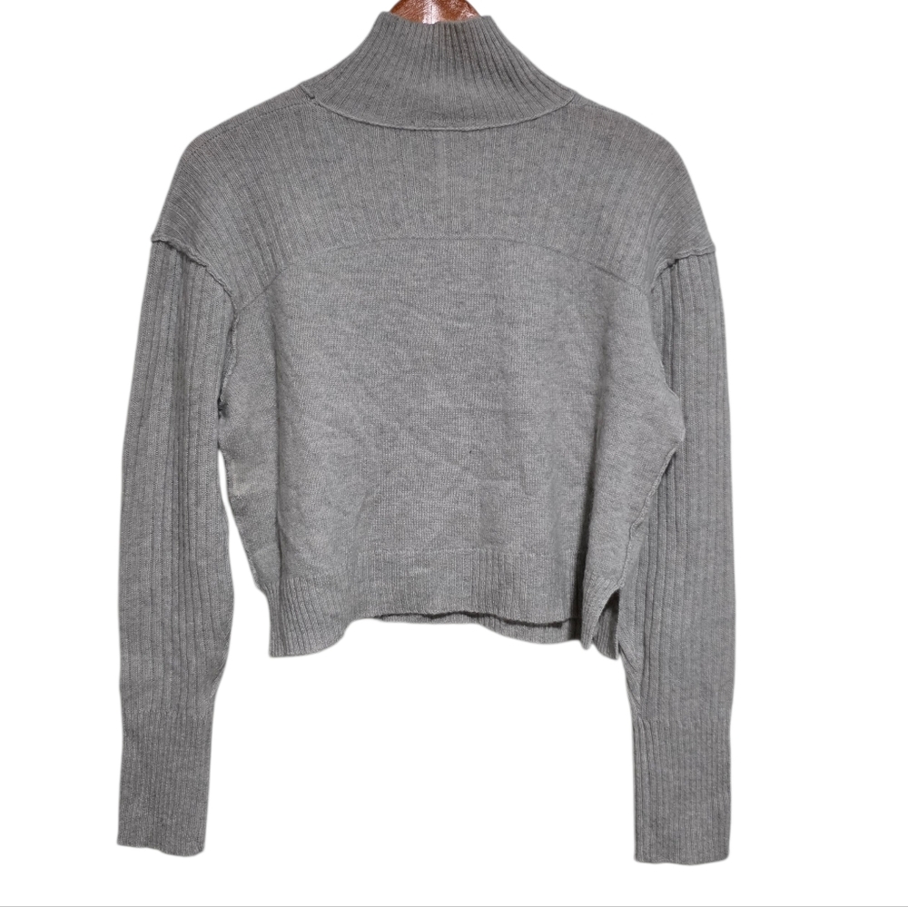 Free People Aubrey Cashmere Turtleneck Sweater in Grey Size Small NWT - Picture 3 of 4